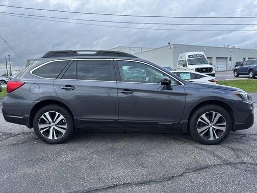 Magnetite Gray Metallic 2018 Subaru Outback 2.5i Limited