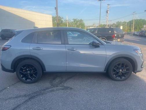 Pearl 2024 Honda HR-V Sport