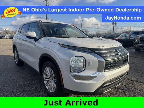 2023 Mitsubishi Outlander ES