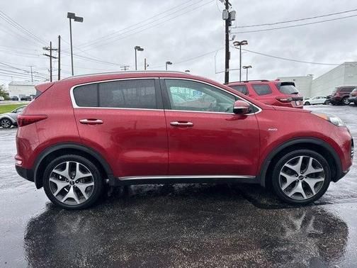 Red 2017 Kia Sportage SX Turbo