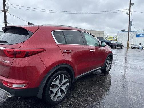 Red 2017 Kia Sportage SX Turbo