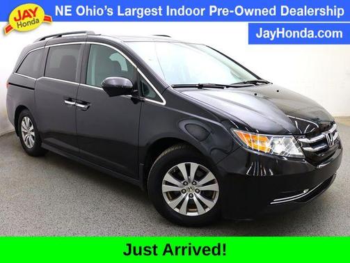 Crystal Black Pearl 2017 Honda Odyssey SE