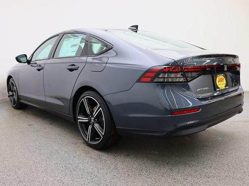 Meteorite Gray Metallic 2026 Honda Accord SE