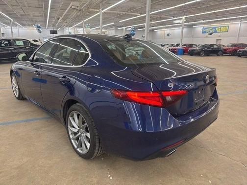 2017 Alfa Romeo Giulia Base