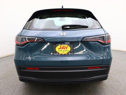 Pearl 2024 Honda HR-V LX