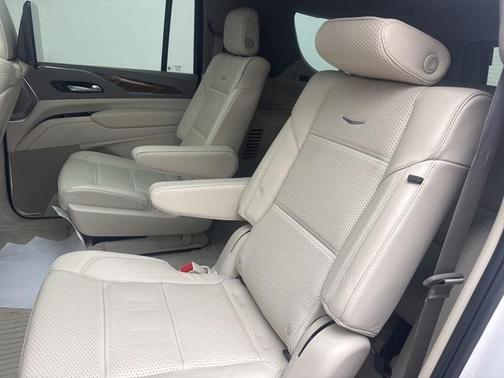 2024 Cadillac Escalade ESV Sport Platinum
