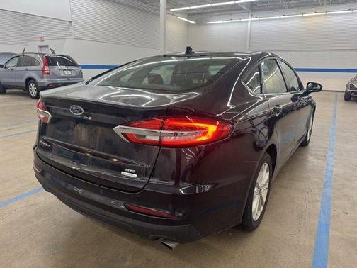 2020 Ford Fusion SE