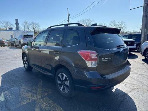 Dark Gray Metallic 2017 Subaru Forester 2.5i Limited