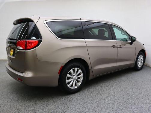 Molten Silver 2017 Chrysler Pacifica Touring