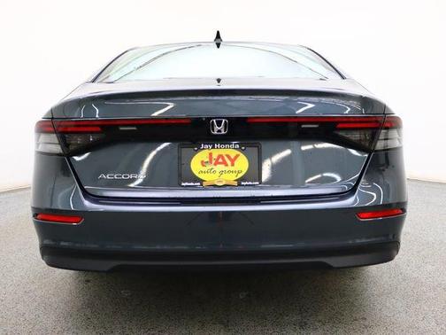 Meteorite Gray Metallic 2026 Honda Accord SE