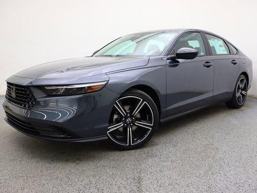 Meteorite Gray Metallic 2026 Honda Accord SE