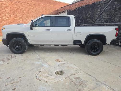 2026 Chevrolet Silverado 2500 ZR2