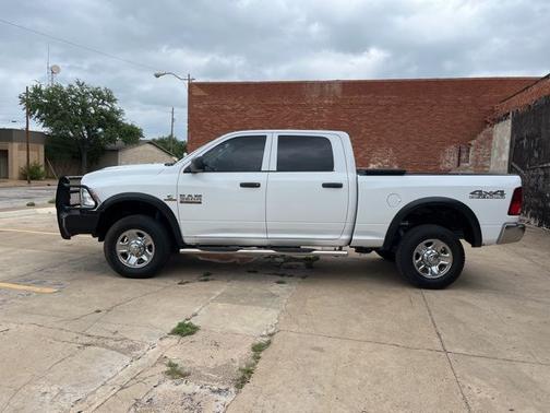 Bright White Clearcoat 2018 RAM 2500 Tradesman