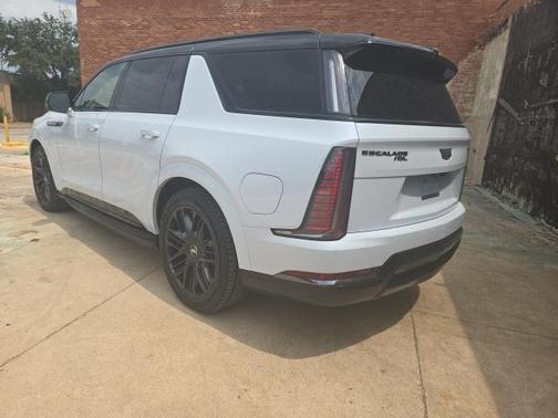 2026 Cadillac Escalade IQL Sport