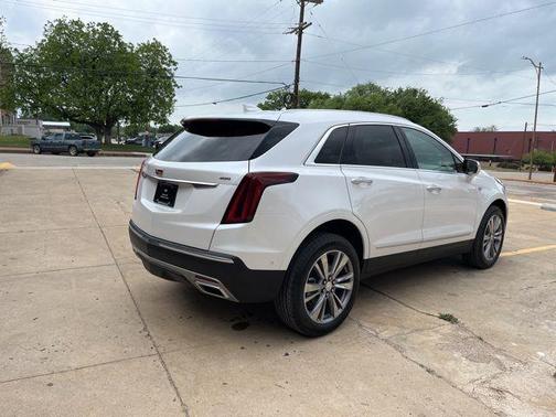 Crystal White Tri-Coat 2026 Cadillac XT5 Premium Luxury