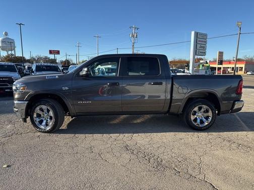 Granite Crystal Metallic Clearcoat 2026 RAM 1500 Big Horn/Lone Star