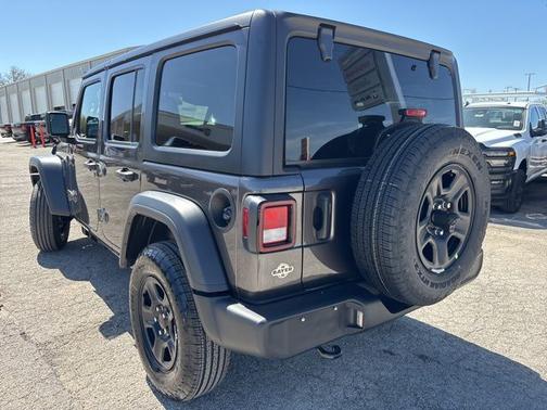 Granite Crystal Metallic Clearcoat 2026 Jeep Wrangler Sport
