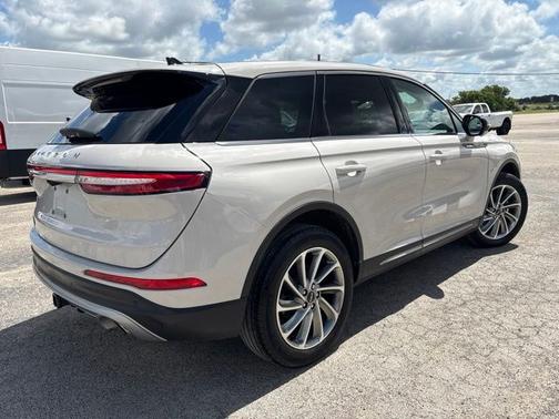 Pearl Metallic 2024 Lincoln Corsair Premiere