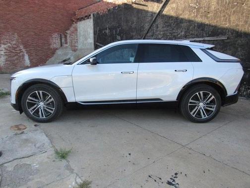 2025 Cadillac LYRIQ Luxury