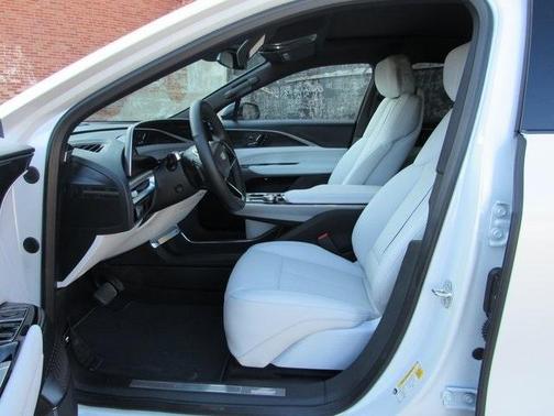 2025 Cadillac LYRIQ Luxury