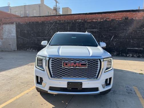 Summit White 2022 GMC Yukon Denali