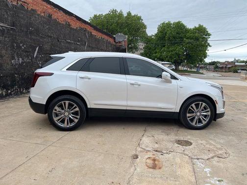 Crystal White Tri-Coat 2026 Cadillac XT5 Premium Luxury