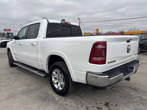 Bright White Clearcoat 2022 RAM 1500 Laramie