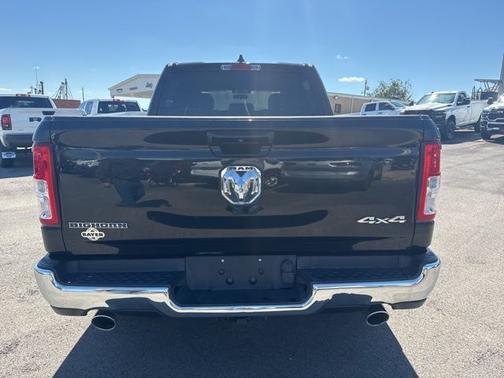 Diamond Black Crystal Pearlcoat 2021 RAM 1500 Big Horn/Lone Star