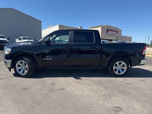 Diamond Black Crystal Pearlcoat 2021 RAM 1500 Big Horn/Lone Star