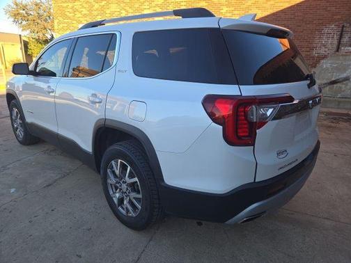 2021 GMC Acadia SLT