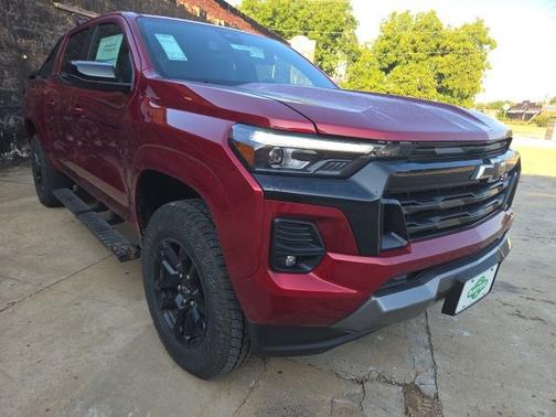 Radiant Red Tintcoat 2025 Chevrolet Colorado Z71