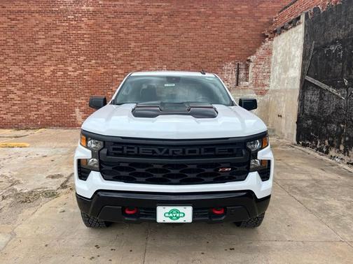 Summit White 2026 Chevrolet Silverado 1500 Custom Trail Boss
