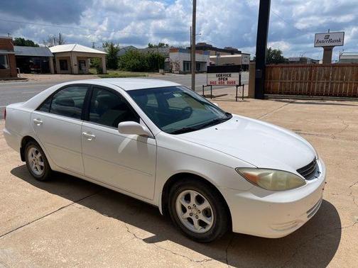 2004 Toyota Camry LE