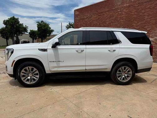 Summit White 2025 GMC Yukon Denali