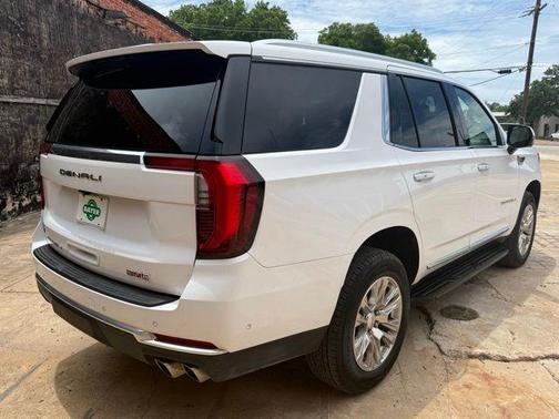 Summit White 2025 GMC Yukon Denali