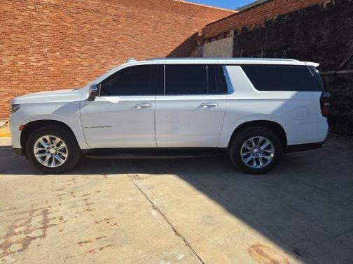 2023 Chevrolet Suburban Premier