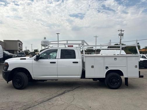 Bright White Clearcoat 2026 RAM 2500 Tradesman