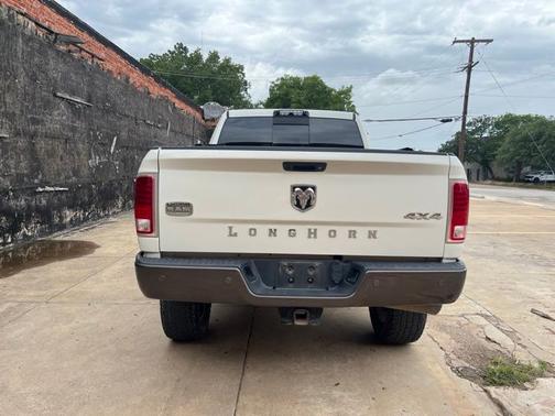 Pearl White 2018 RAM 2500 Laramie Longhorn