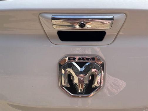 Bright White Clearcoat 2022 RAM 1500 Laramie
