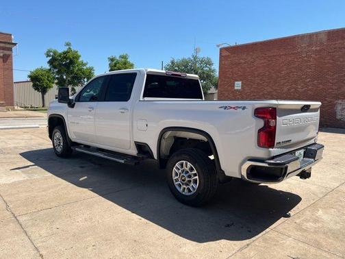 Summit White 2025 Chevrolet Silverado 2500 LT
