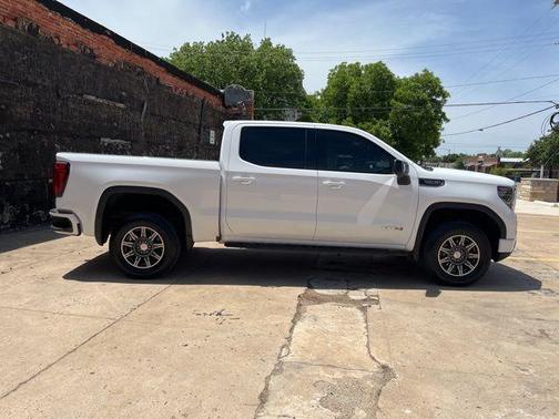 Summit White 2024 GMC Sierra 1500 AT4