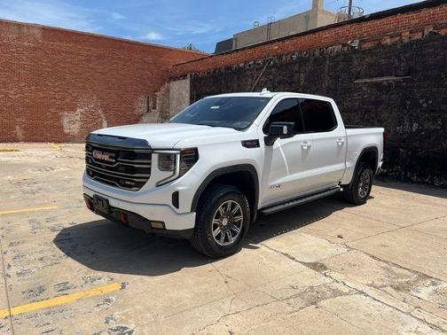 Summit White 2024 GMC Sierra 1500 AT4