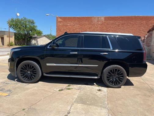 2020 Cadillac Escalade Luxury