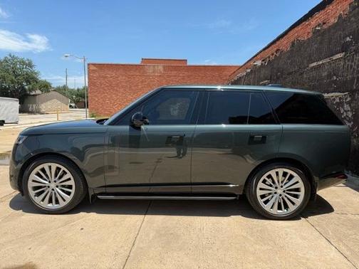 2024 Land Rover Range Rover P530 SE