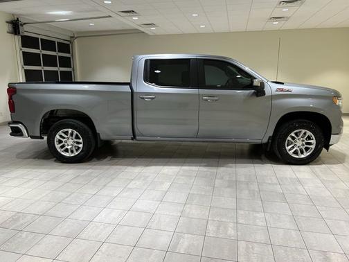 Sterling Gray Metallic 2024 Chevrolet Silverado 1500 LT