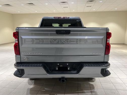 Sterling Gray Metallic 2026 Chevrolet Silverado 1500 Custom