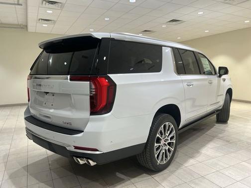 Glacier White Tricoat 2026 GMC Yukon XL Denali