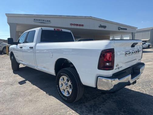 Bright White Clearcoat 2026 RAM 2500 Big Horn
