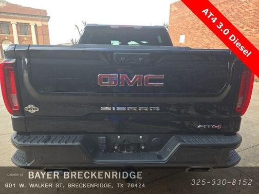 2023 GMC Sierra 1500 AT4