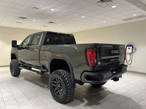 Forest Metallic 2023 GMC Sierra 2500 Denali